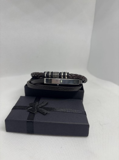 Custom Engraved Leather Bracelet with Magnetic Closure